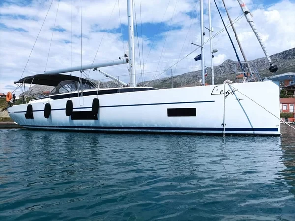 Bavaria C45 - Boatscribe.com
