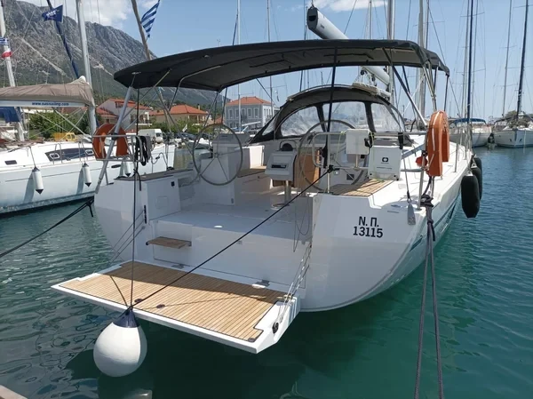 Bavaria C45 - Boatscribe.com