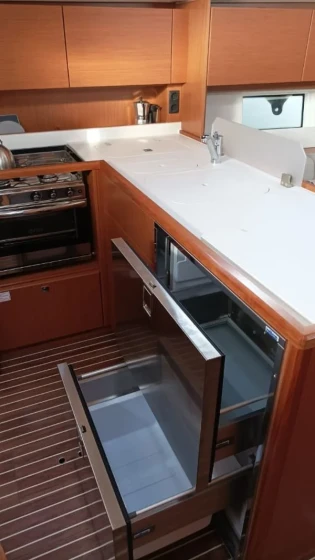 Bavaria C45 - Boatscribe.com