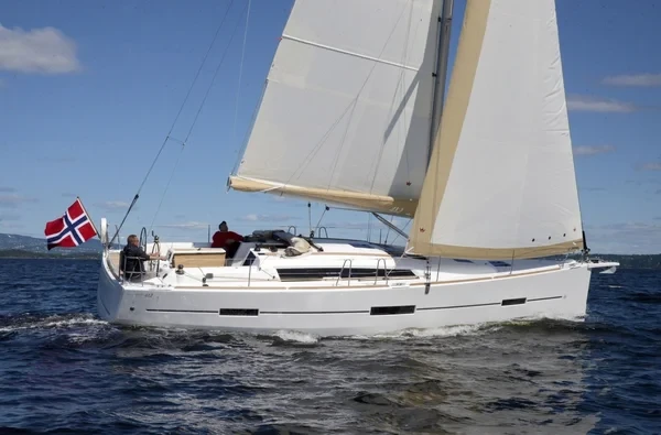 Dufour 412 GL - Boatscribe.com