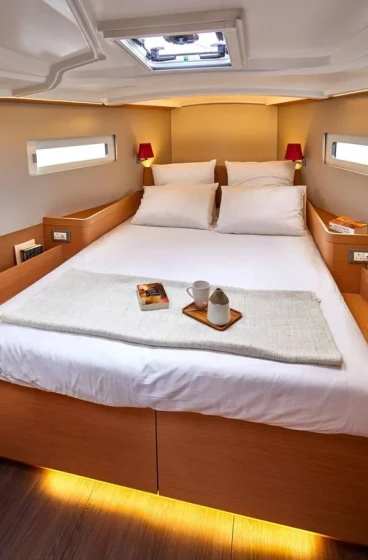 Sun Odyssey 410 - Boatscribe.com