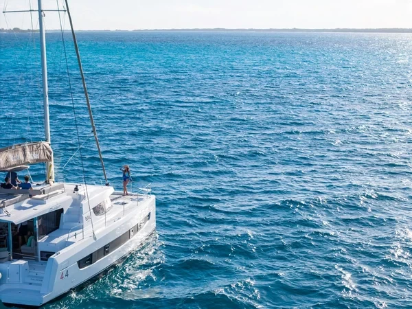 Bali 4.4 - Boatscribe.com