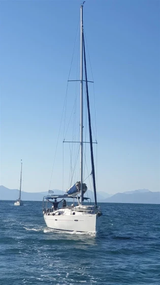 Oceanis 43 - Boatscribe.com
