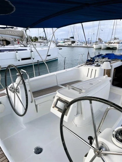 Oceanis 43 - Boatscribe.com