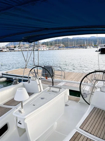 Oceanis 43 - Boatscribe.com