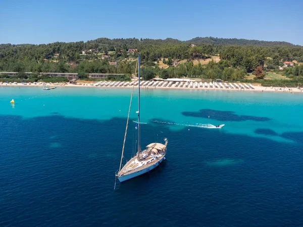 Jeanneau 51 - Boatscribe.com