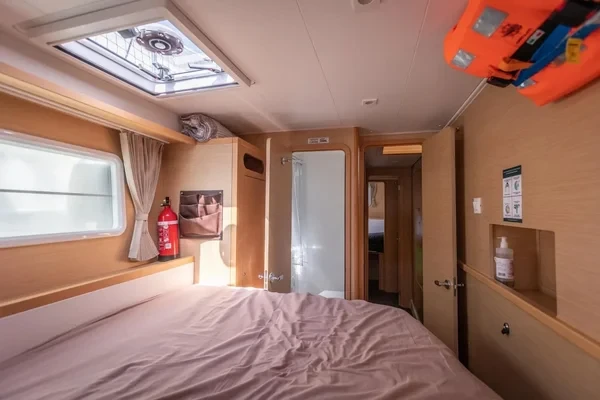 Lagoon 400 S2 - Boatscribe.com