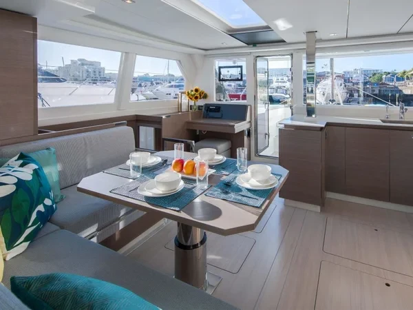 Leopard 42 - Boatscribe.com