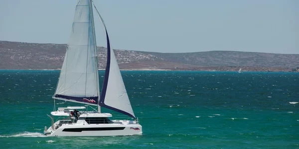 Leopard 42 - Boatscribe.com