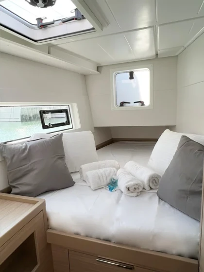 Lagoon 40 - Boatscribe.com