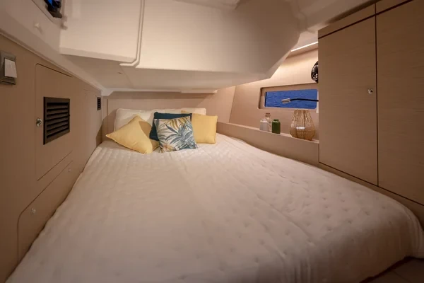 Oceanis 46.1 - Boatscribe.com