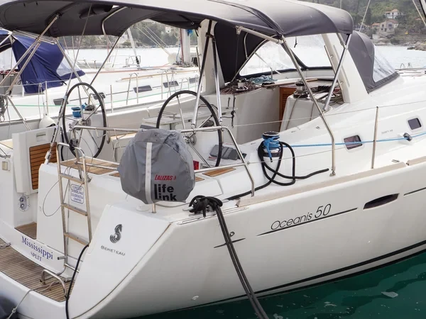 Oceanis 50 Family - Boatscribe.com