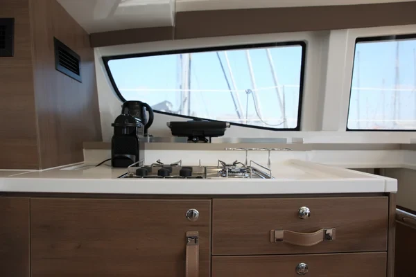 Bali 4.6 - Boatscribe.com