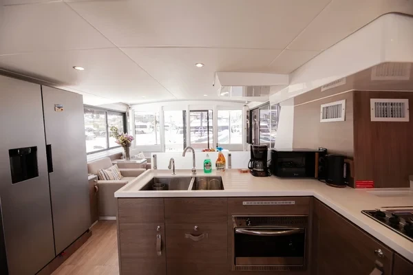 Bali 4.6 - Boatscribe.com