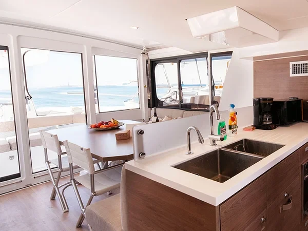 Bali 4.6 - Boatscribe.com