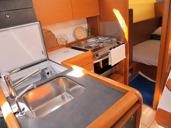 Sun Odyssey 349 - Boatscribe.com