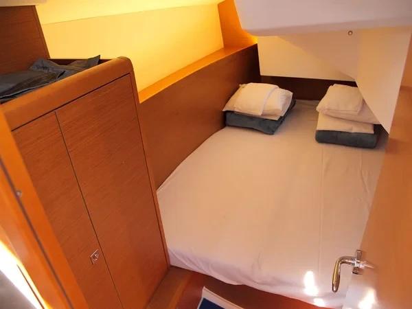 Sun Odyssey 349 - Boatscribe.com