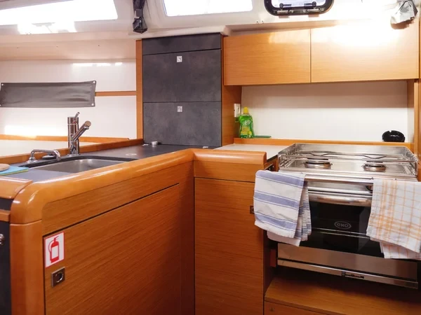 Sun Odyssey 349 - Boatscribe.com