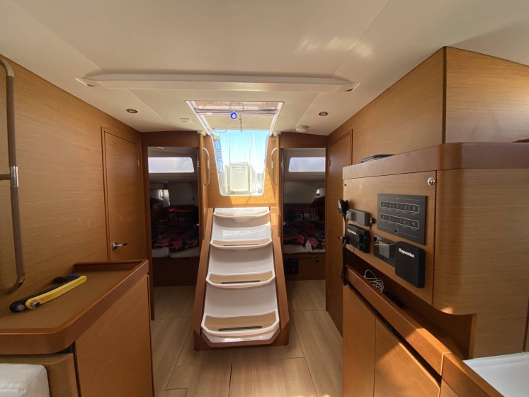 Sun Odyssey 490 - Boatscribe.com