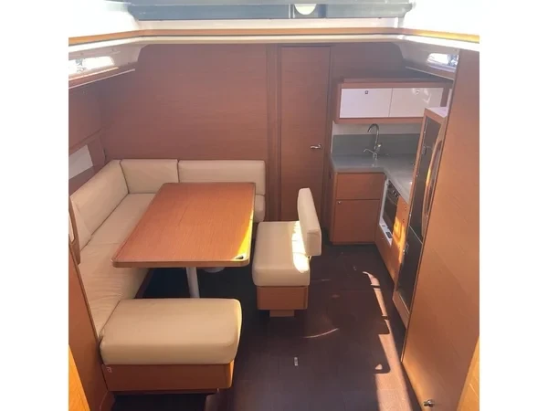 Dufour 470 - Boatscribe.com