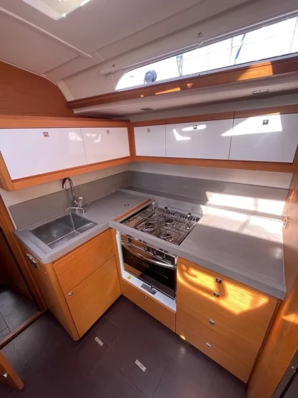 Dufour 470 - Boatscribe.com