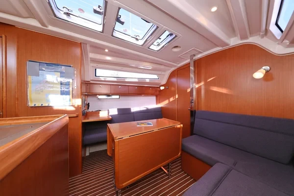 Bavaria 37 Cruiser - Boatscribe.com