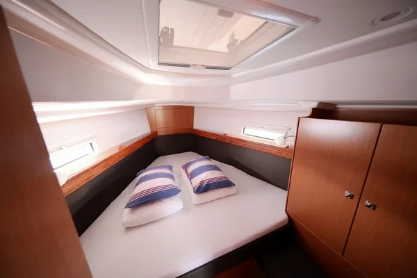 Bavaria 37 Cruiser - Boatscribe.com
