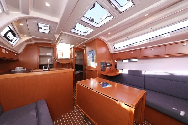 Bavaria 37 Cruiser - Boatscribe.com