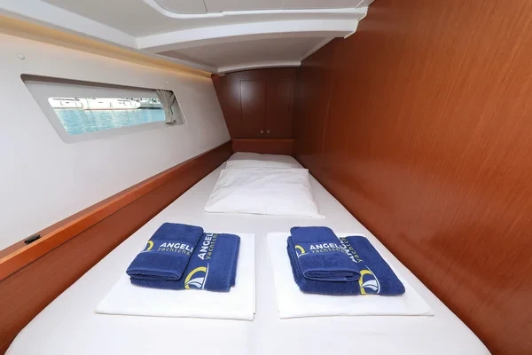 Oceanis 45 - Boatscribe.com