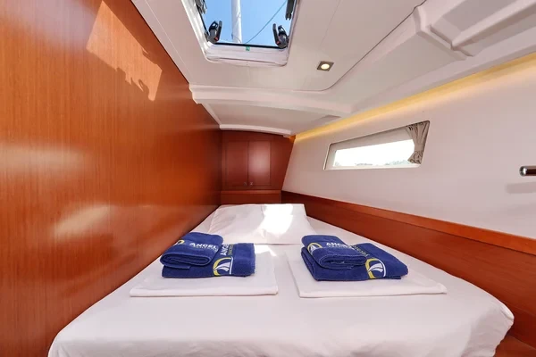 Oceanis 45 - Boatscribe.com