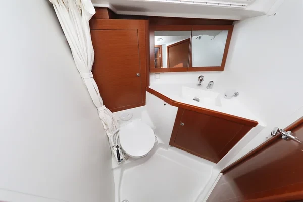 Oceanis 45 - Boatscribe.com