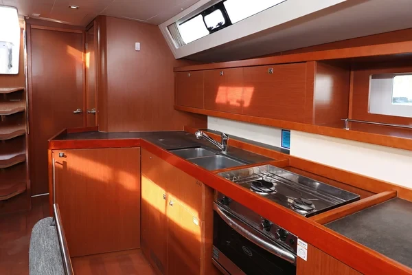 Oceanis 45 - Boatscribe.com