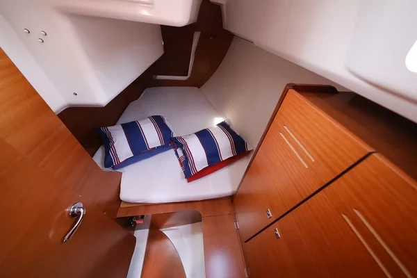 Dufour 350 GL - Boatscribe.com