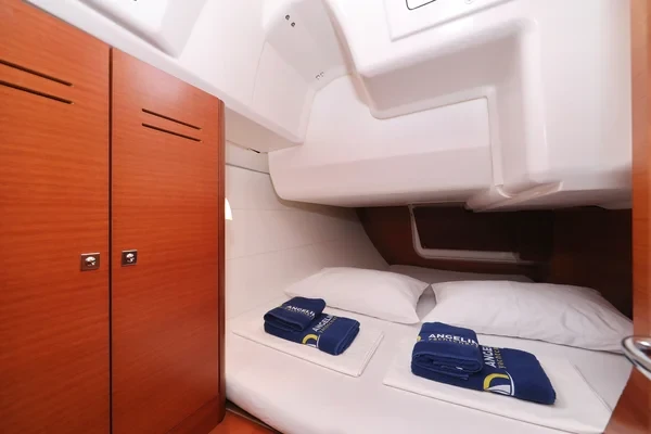 Dufour 350 GL - Boatscribe.com