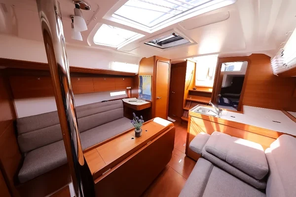 Dufour 350 GL - Boatscribe.com