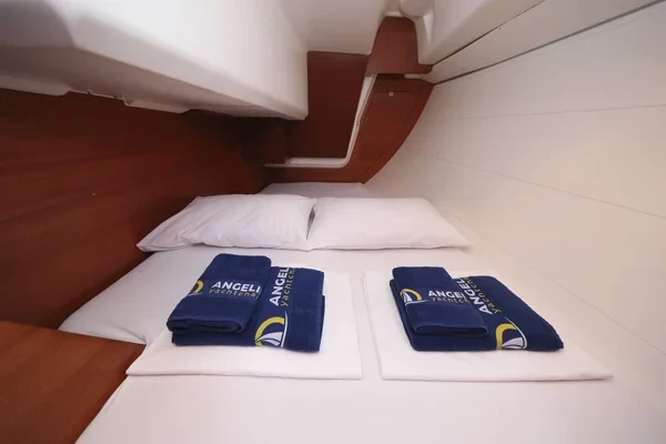 Dufour 350 GL - Boatscribe.com