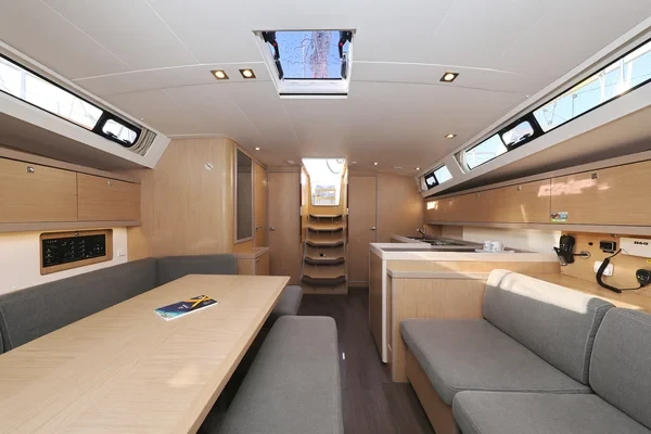 Oceanis 45 - Boatscribe.com