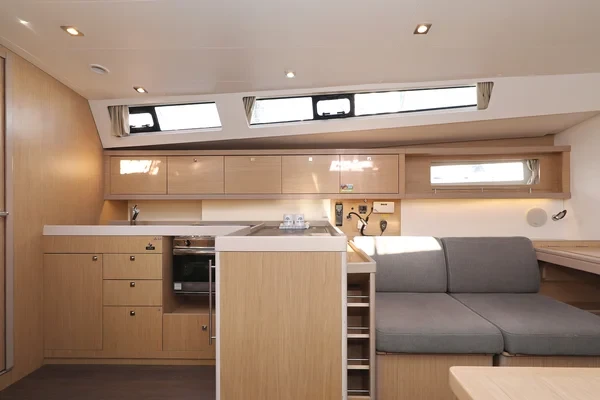 Oceanis 45 - Boatscribe.com