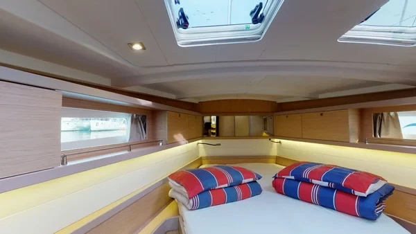 Oceanis 45 - Boatscribe.com