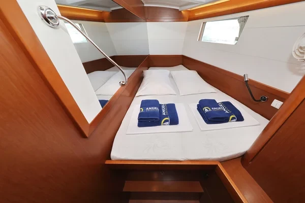 Oceanis 48 - Boatscribe.com