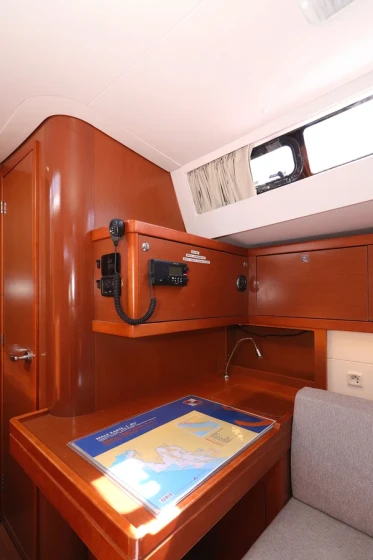 Oceanis 48 - Boatscribe.com