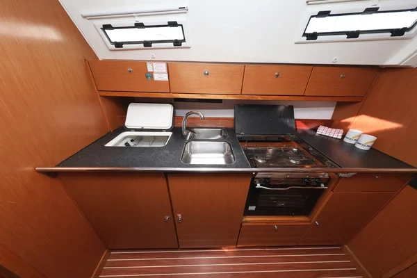 Bavaria 40 Cruiser S - Boatscribe.com