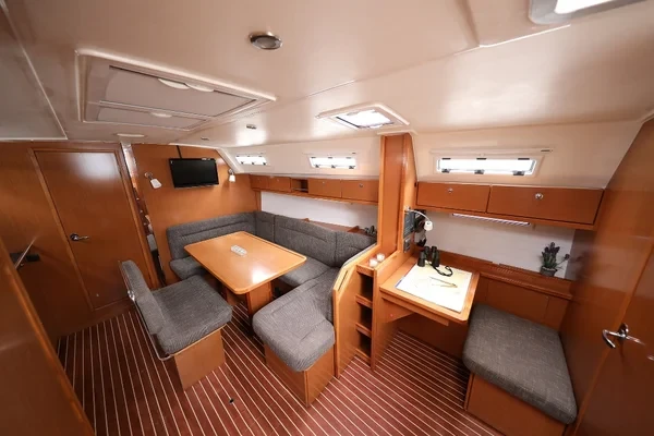 Bavaria 40 Cruiser S - Boatscribe.com
