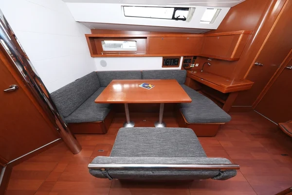 Oceanis 45 - Boatscribe.com
