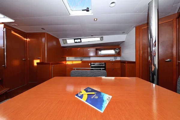 Oceanis 45 - Boatscribe.com