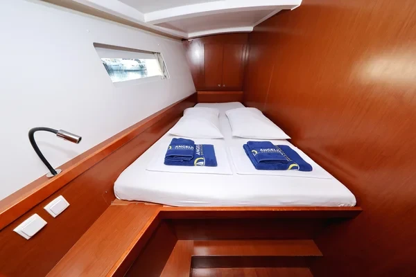 Oceanis 45 - Boatscribe.com