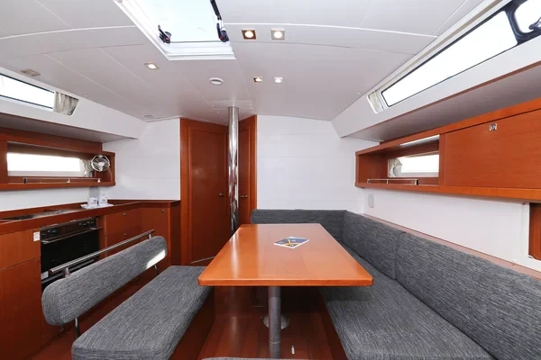 Oceanis 45 - Boatscribe.com