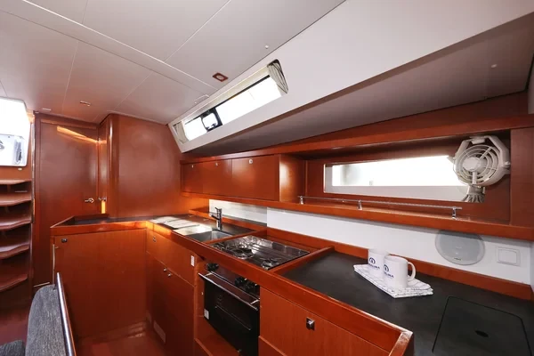 Oceanis 45 - Boatscribe.com