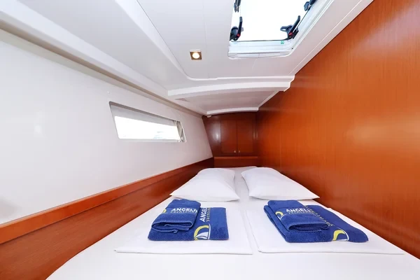 Oceanis 45 - Boatscribe.com