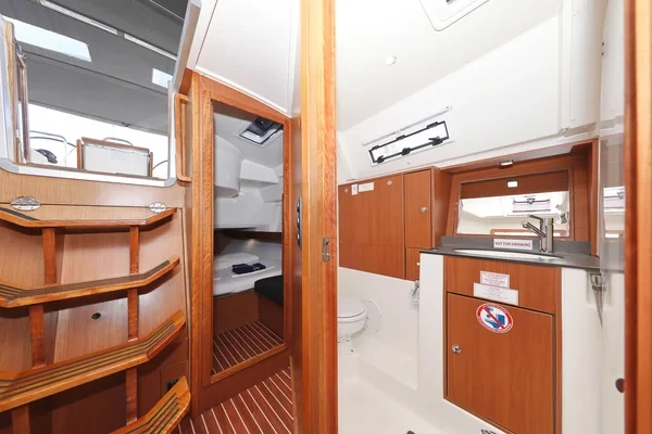 Bavaria 40 Cruiser - Boatscribe.com